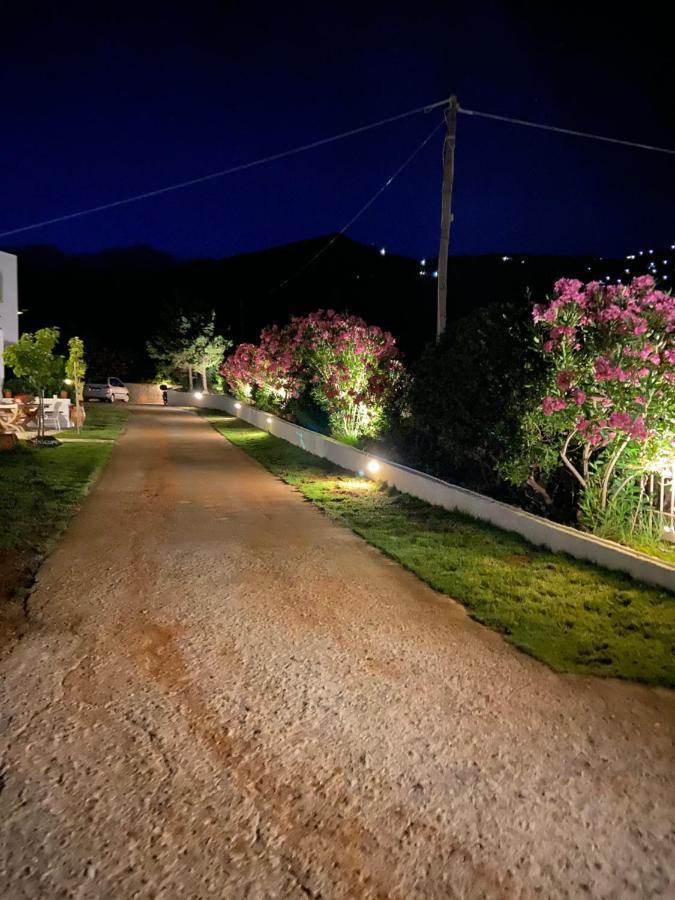 Spanos Apartments Áyios Pétros Dış mekan fotoğraf