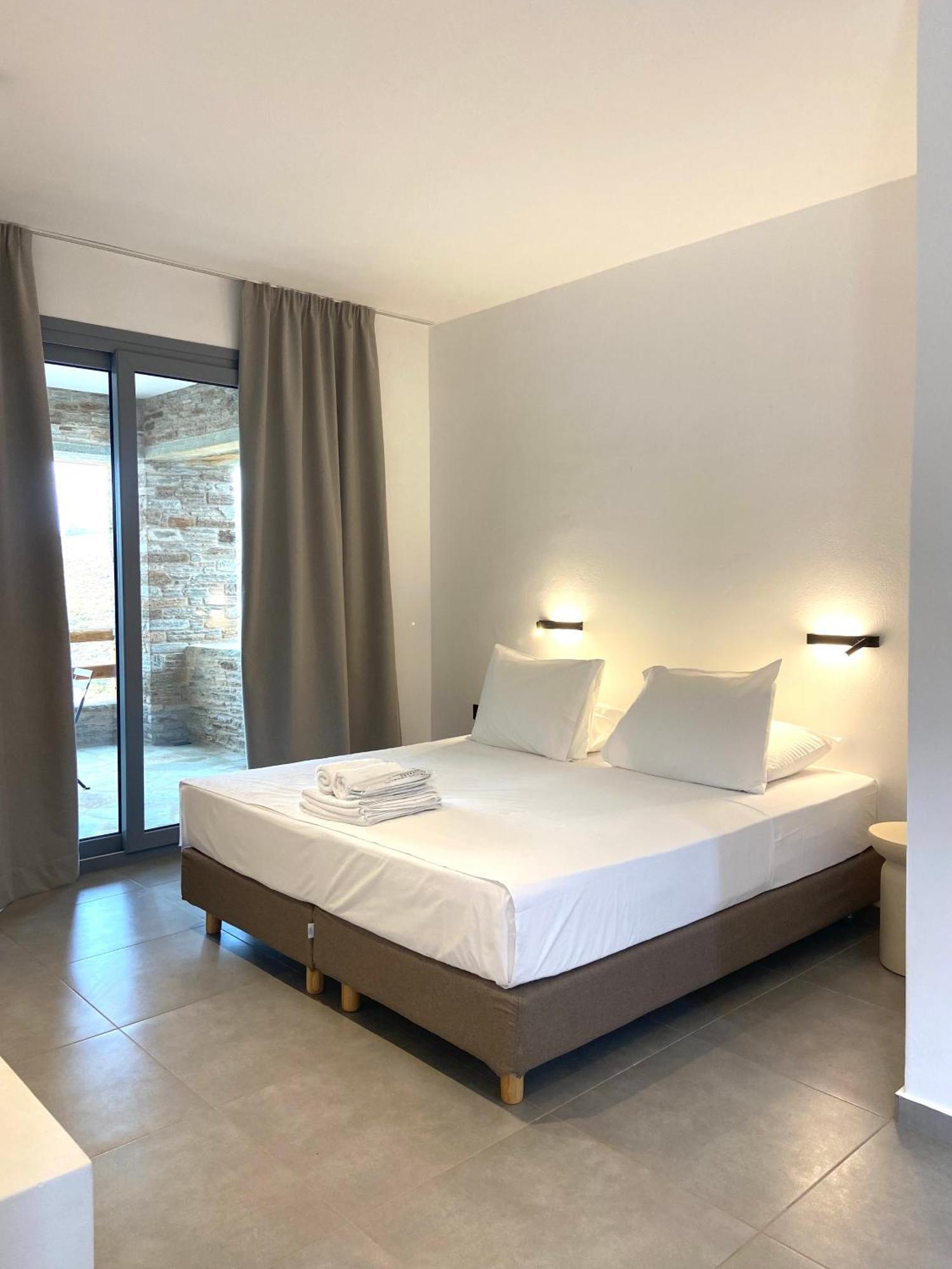 Spanos Apartments Áyios Pétros Dış mekan fotoğraf